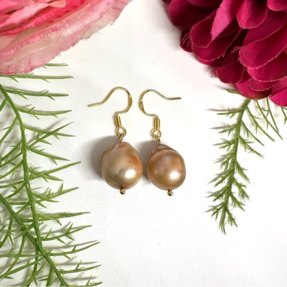 NEW⚜️Baroque Champagne Pearl Teardrop Earrings